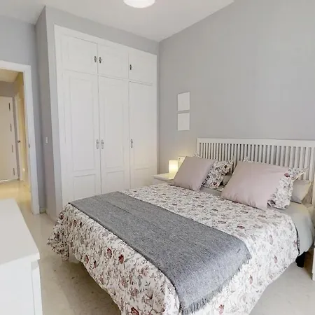 Centrico Coqueto Junto Bodega Lustau * 赫雷斯